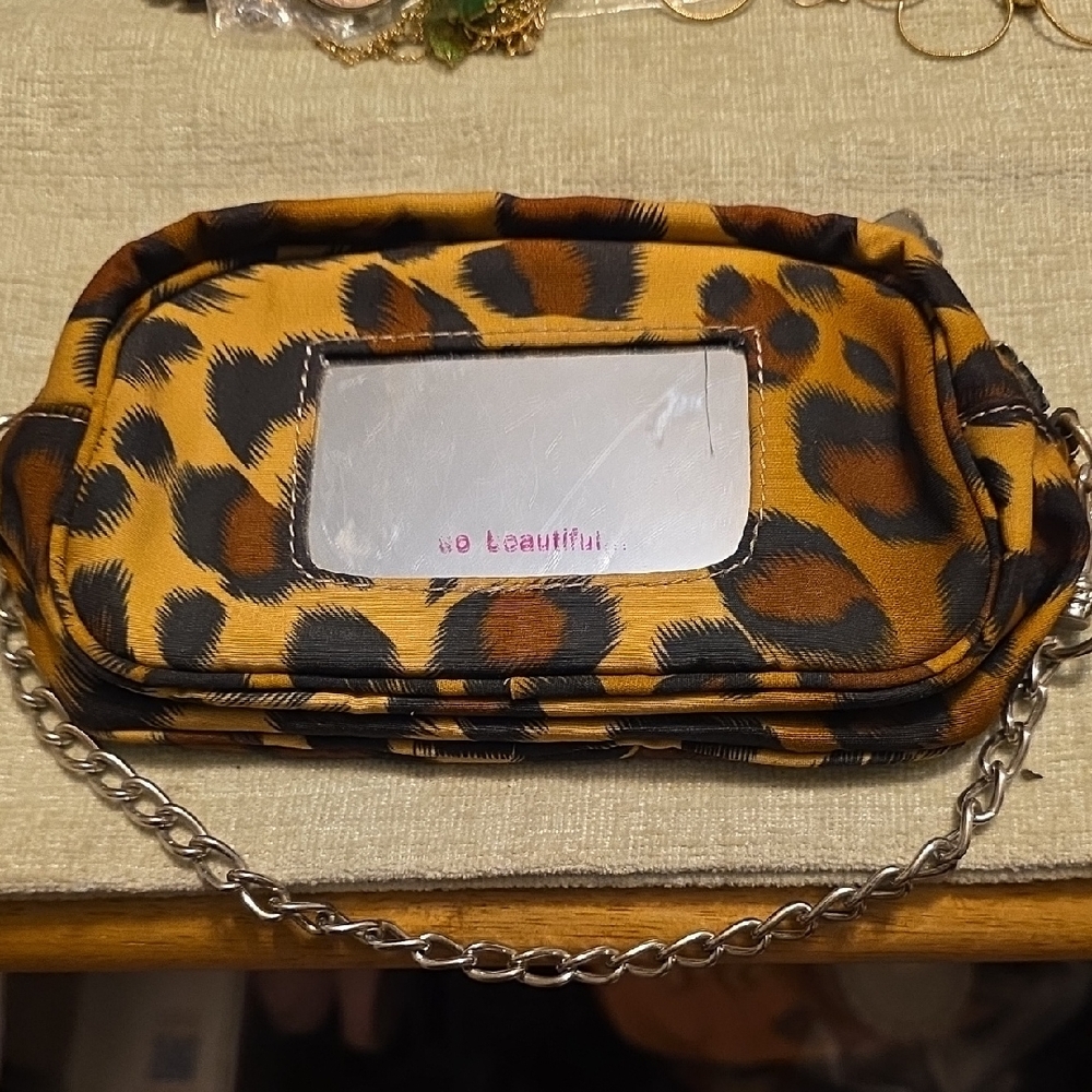 VINTAGE KATHY LEOPARD PRINT CHAIN CLUTCH